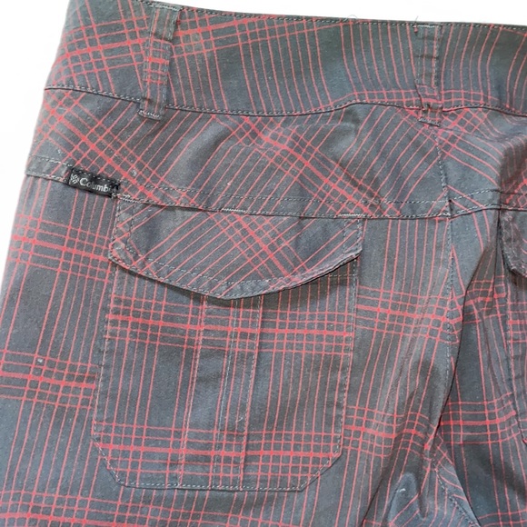 Columbia Long Shorts Printed Nylon, Size 8w 13L - Picture 5 of 13